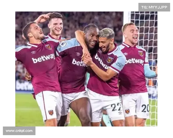 诺丁汉森林对阵利兹联，戴奇风格迎战法尔克球队